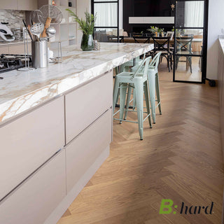 Piso B:Hard Modern Roble instalado en cocina